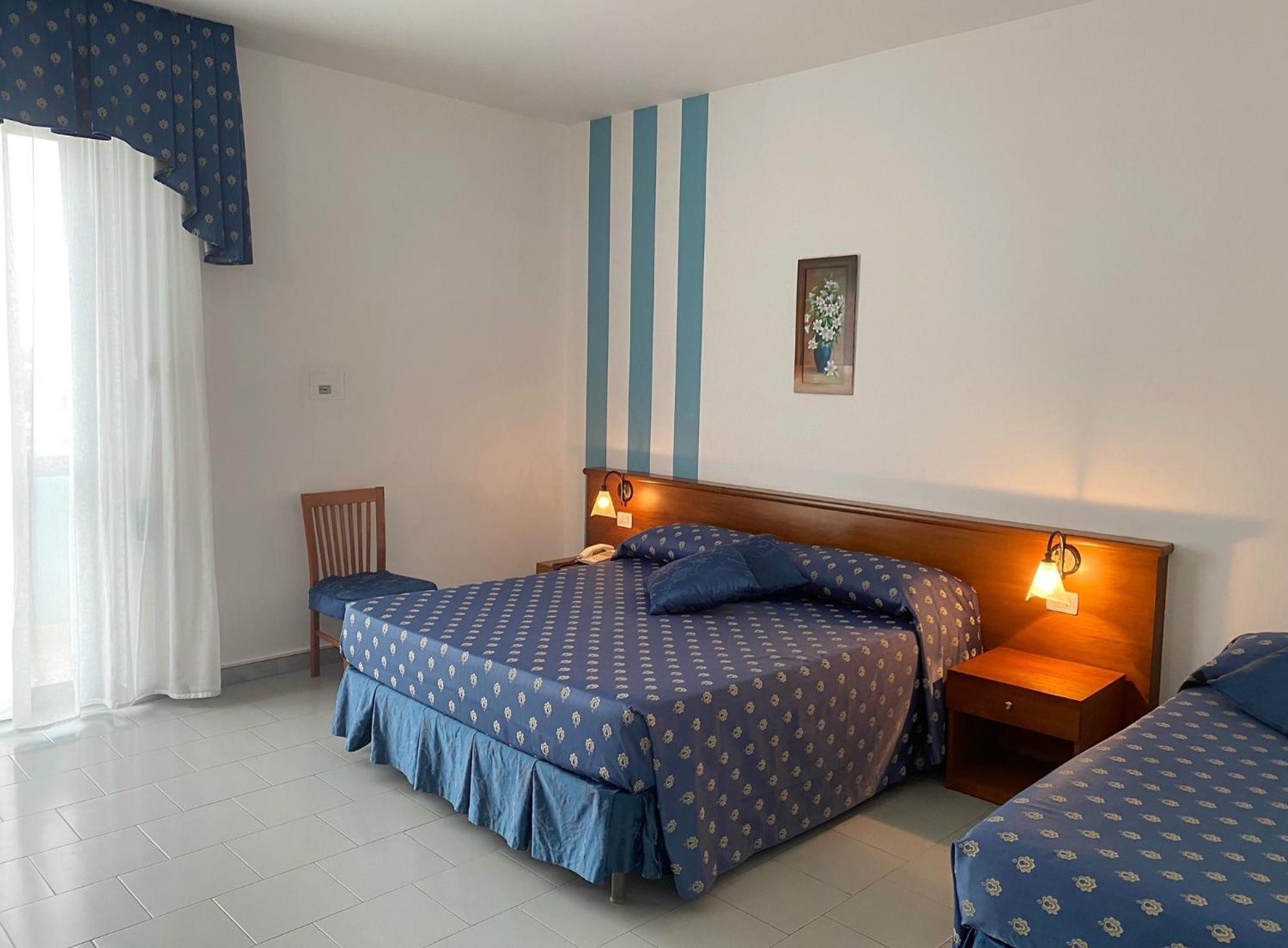Hotel Villaggio Aurora San Pietro in Bevagna Exterior photo